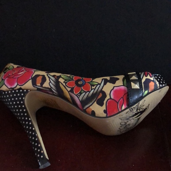 Iron Fist High Heels - Picture 5 of 6